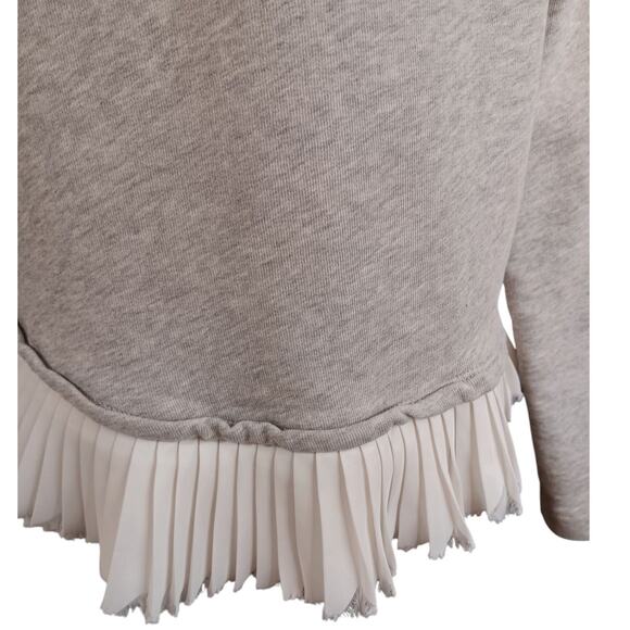 J. CREW Ruffled Sweatshirt M‎ Gray Cream Girly Preppy School Casual Boho Pleats - Picture 3 of 8